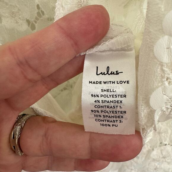 Lulus Blossom On Over White Lace Faux Wrap Bodysuit NWT Women’s M Long Sleeves - Picture 13 of 13